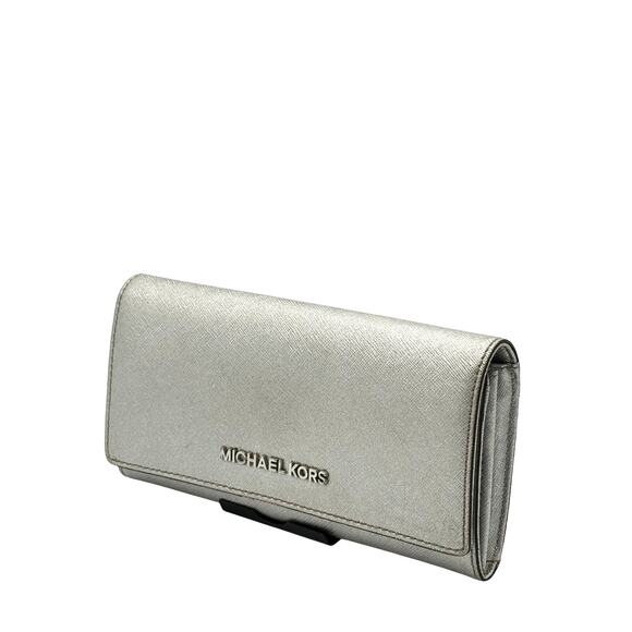 Michael Kors Metallic Silver Clutch Wallet*Jet Set Large Carryall Trifold* - Picture 4 of 14